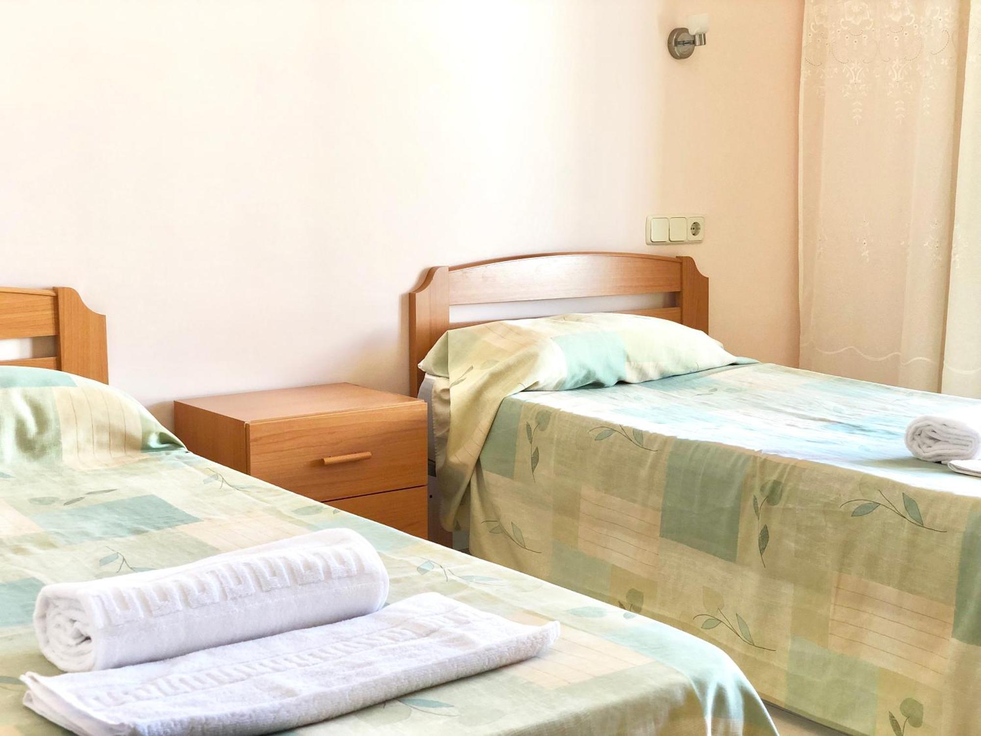 Apartamentos Benet Roses Bagian luar foto