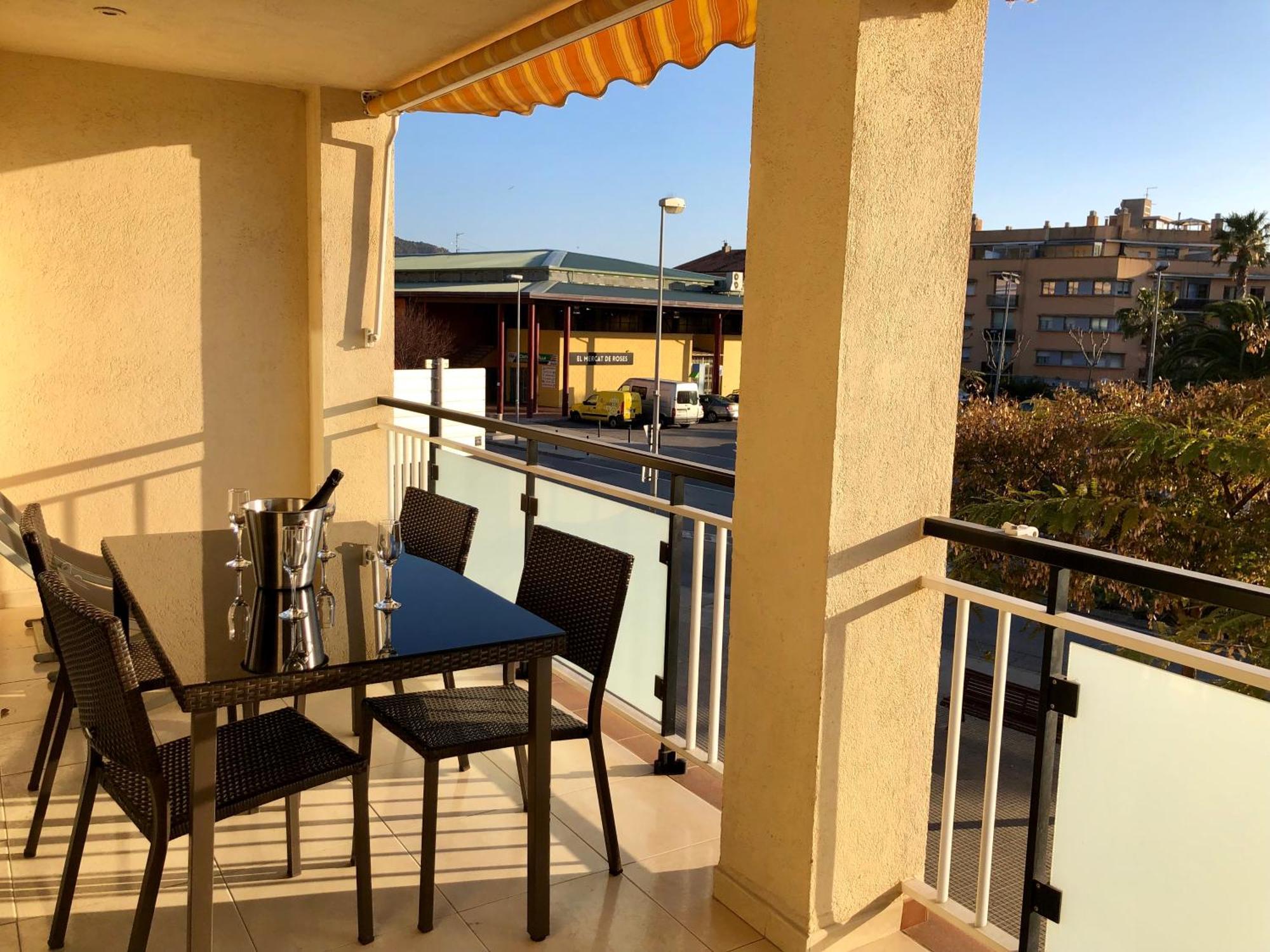 Apartamentos Benet Roses Bagian luar foto