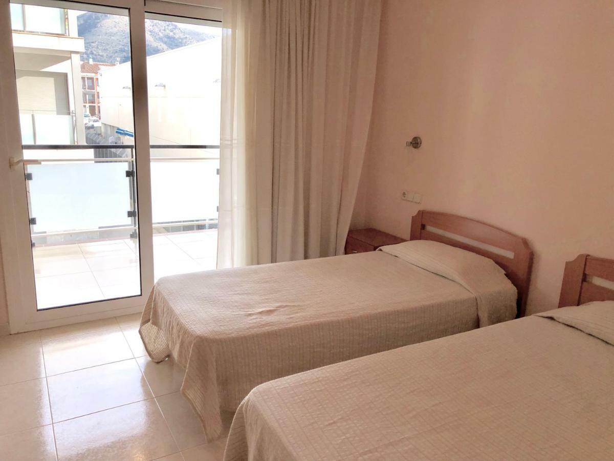 Apartamentos Benet Roses Bagian luar foto