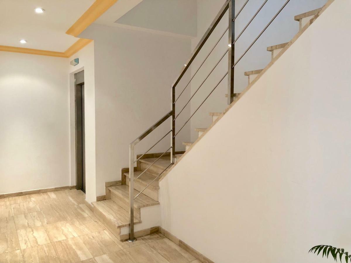 Apartamentos Benet Roses Bagian luar foto