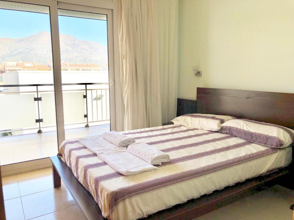 Apartamentos Benet Roses Bagian luar foto