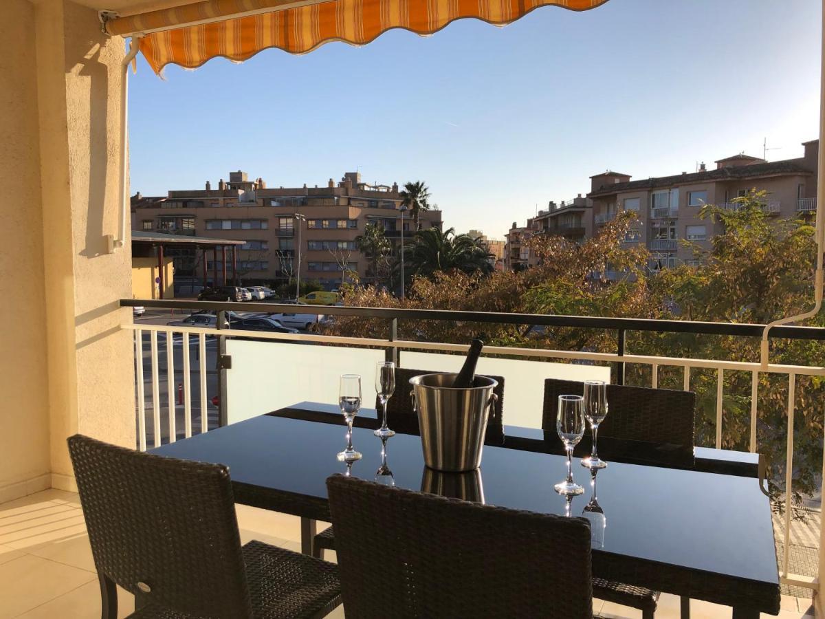 Apartamentos Benet Roses Bagian luar foto