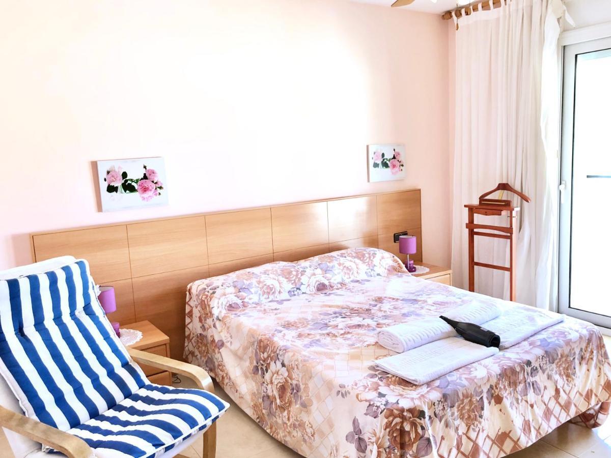 Apartamentos Benet Roses Bagian luar foto